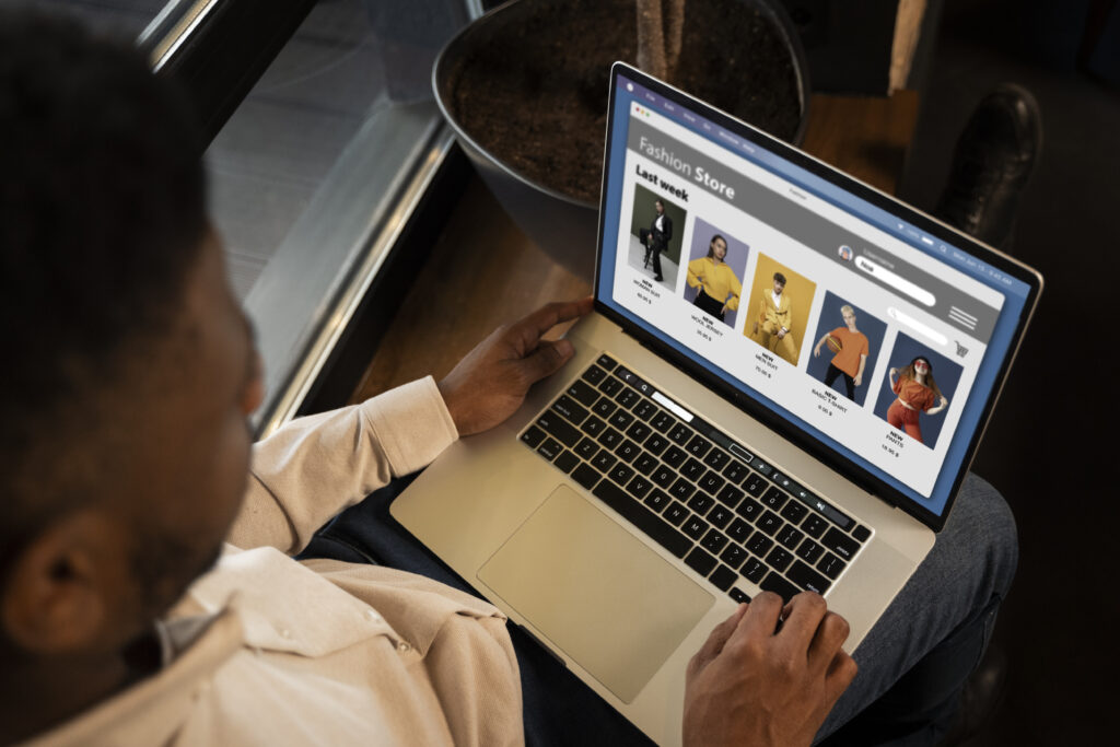 Persona vendiendo en amazon